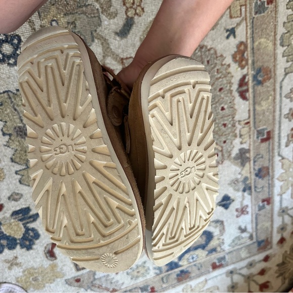 Ugg Slip On Tan Brown Shoes sz 7 AS IS - Picture 5 of 6